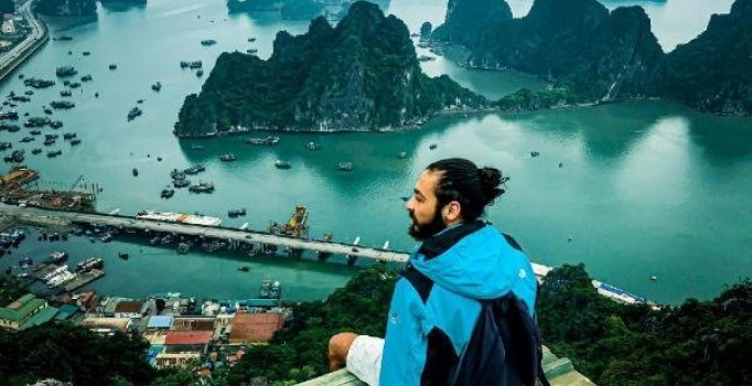 Otostopla 9 ayda 2 bin dolarla 27 ülkeyi gezdi