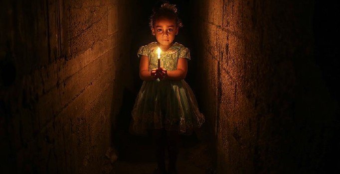 Filistin'den İsrail'e: Elektrik kesintisi hastalara zarar verir