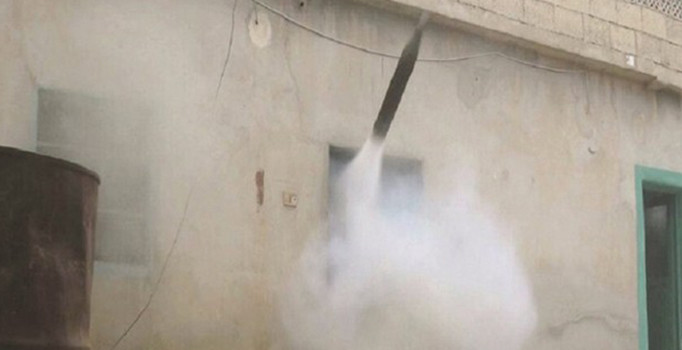 IŞİD'in Kilis'i hedef alan Katyuşa füzelerini Suriye'de evlerden attığı iddiası