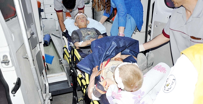 Besni'de attan düşen 5 kişi yaralandı