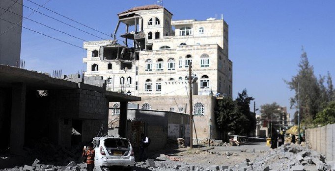 Yemen'de koalisyon güçleri evi bombaladı: 7'si çocuk 16 sivil öldü