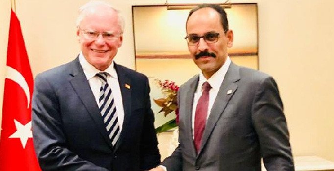 Kalın, Jeffrey ile bir araya geldi