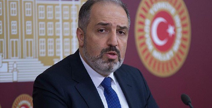 AK Partili Yeneroğlu'ndan övgü dolu Mansur Yavaş paylaşımı