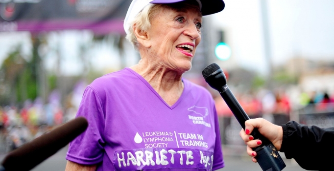 92 yaşındaki kadın kanserden sonra maratonu da yendi