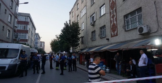 Sultangazi'de iki bina boşaltıldı