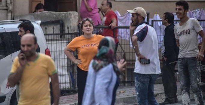 İstanbul'da 35 dakikada 13 artçı sarsıntı meydana geldi