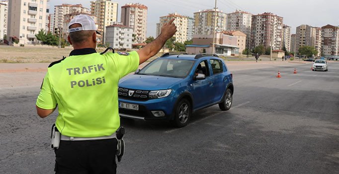 'Dumansız araç' denetiminde 597 sürücüye ceza