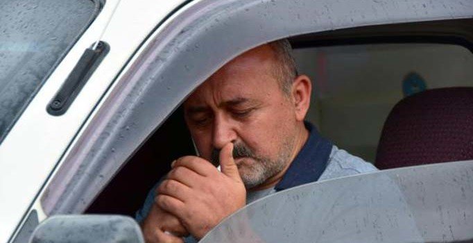Ülke genelinde 5 bin 63 sürücüye sigara cezası kesildi