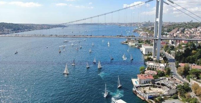 İstanbul Boğazı'nda gerçekleştirilen 17. Bosphorus Cup başladı