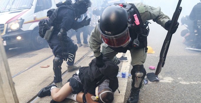 ABD Kongresinden geçen 'Hong Kong' tasarısı Trump'ın masasında