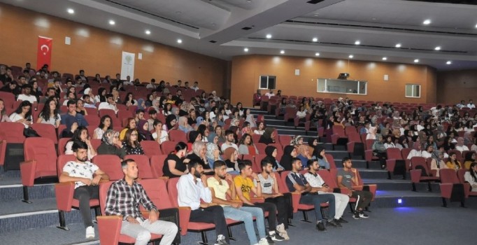 Üniversite öğrencilerine "İş Sağlığı ve Güvenliği" eğitimi