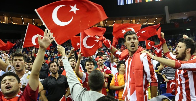Daily Telegraph: Türkiye-Hırvatistan maçında terör saldırısından korkuluyor