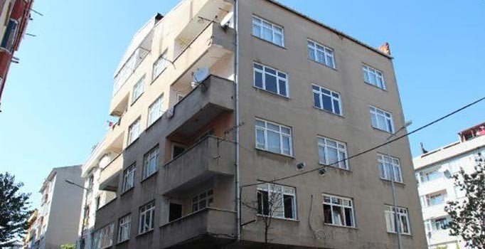 Bağcılar'da 5 katlı bina tahliye edildi