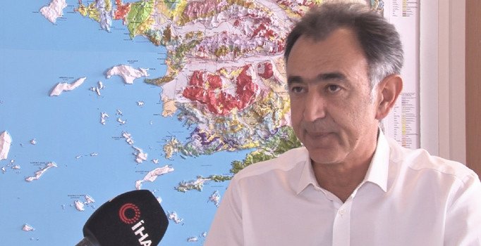 "Herkes İstanbul'daki deprem riskine dikkat çekiyor ama asıl tehlike İzmir'de"