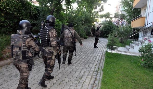 Elazığ'da PKK operasyonu: 8 HDP ve DBP yöneticisi gözaltına alındı