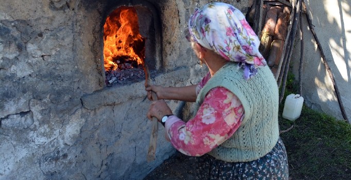 Karadeniz usulü sebzeler kurutuluyor