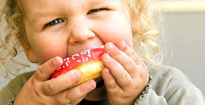 İsveç'te obez çocuklara zorunlu tedavi uygulanacak