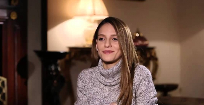 ‘Aşk Yeniden’in Selin’i 
en çok onlara gülüyor