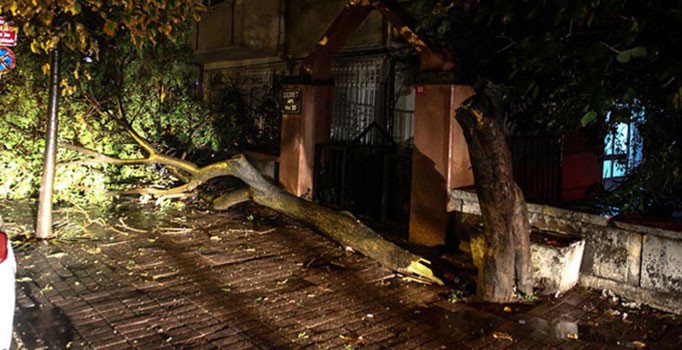 İBB'den İstanbul'a uyarı: İkinci sağanak dalgası yolda