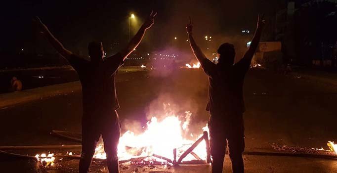 Bağdat'ta göstericilere sert müdahale: 5 ölü