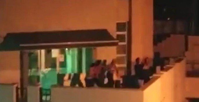 İzmir'de 15 Temmuz'da sela okuyan müezzini darp edenlere hapis cezası