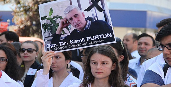 Şifa veren ellerden şiddete karşı eylem