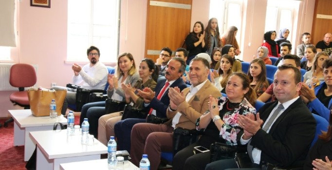 Rektör Bağlı İİBF’de “Avrupa Birliği’nin Kuruluş Felsefesi” üzerine konuştu