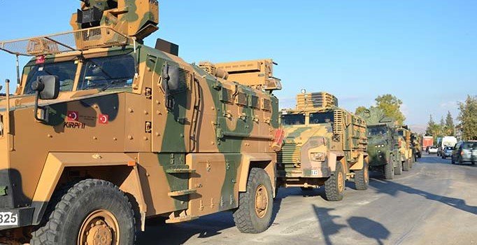 Sınıra 50 araçlık askeri sevkiyat