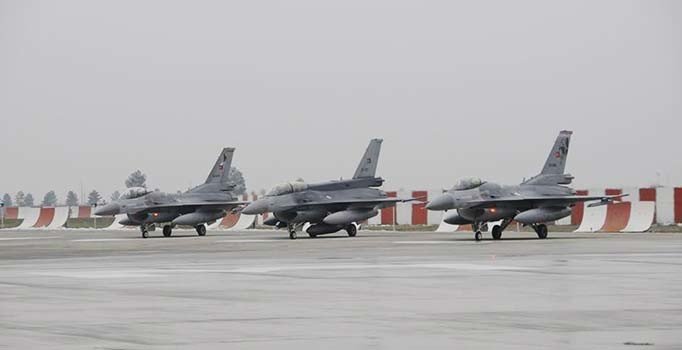 Diyarbakır'da hareketli dakikalar: Sınıra savaş uçağı takviyesi yapılıyor