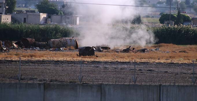 Mevzilerini bırakıp kaçtılar, Rasulayn'dan dumanlar yükseliyor