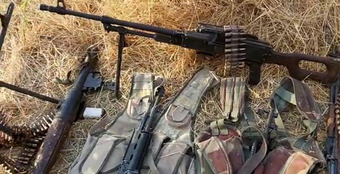 Resulayn’da da kaçan teröristlerden geriye silah ve mühimmatları kaldı