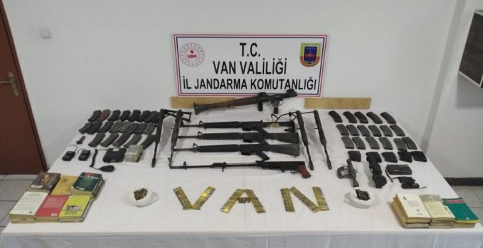 Van'da 8 PKK'lı terörist etkisiz hale getirildi