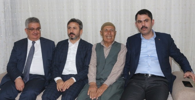 Bakan Kurum, Samsat afet konutlarını inceledi