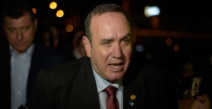 Venezuela, Guatemala Devlet Başkanı'nı ülkeye almadı