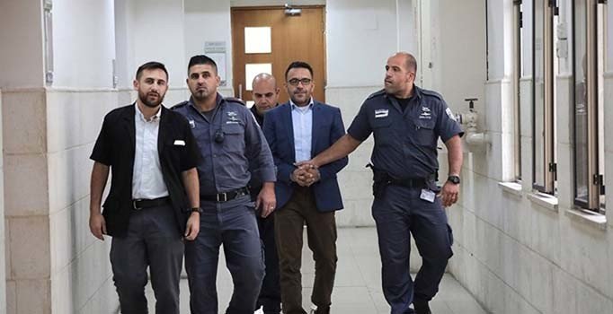 İsrail, Kudüs Valisi'ni gözaltına aldı