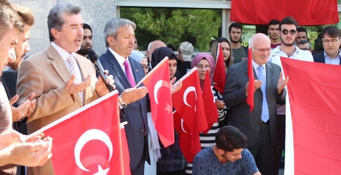 Uşak Üniversitesinde, Barış Pınarı Harekatı’na destek için hatim duası edildi
