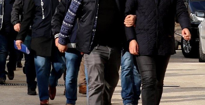 Sınırda yakalanan, 3'ü PKK şüphelisi 4 kişi tutuklandı