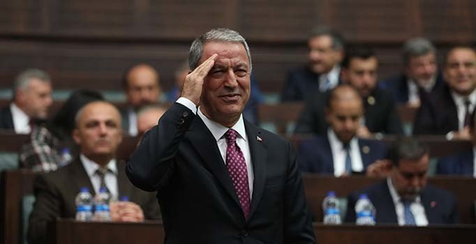 Hulusi Akar'dan Meclis'te asker selamı