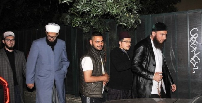 Ersun Yanal, başta Aykut Demir olmak üzere oyuncularından sakallarını kesmesini istedi