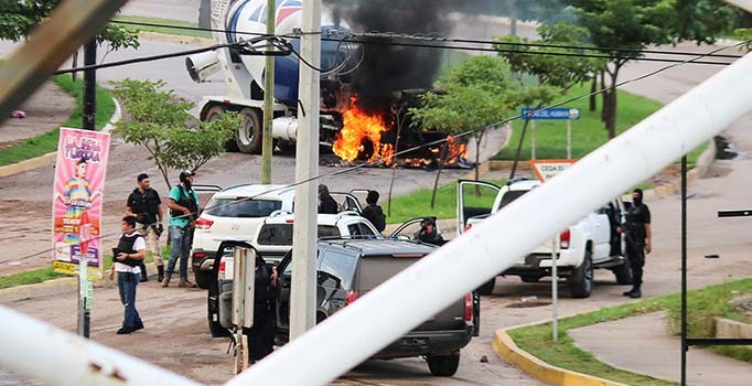 Karteller Meksika'ya diz çöktürdü, El Chapo'nun oğlu serbest bırakıldı