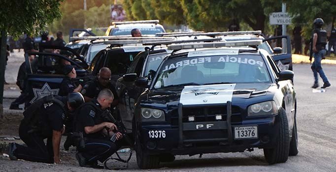 Meksika'da 'El Chapo' faturası! Karteller ile askerler çatıştı, 8 kişi öldü