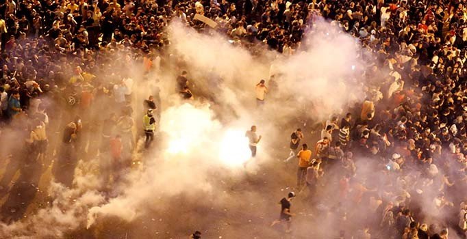 Lübnan'da vergi isyanı büyüyor | 70 gösterici gözaltına alındı