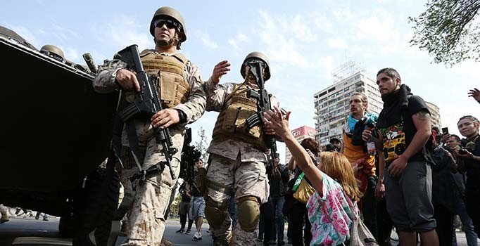 Şili'yi zam ateşi yakıyor! Pinochet'ten sonra ilk kez ordu sokakta