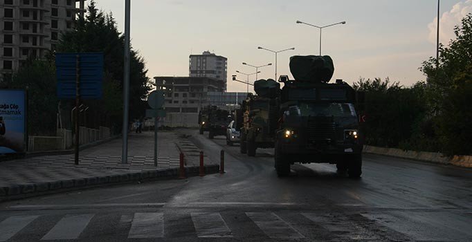 Suriye sınırına komando sevkiyatı