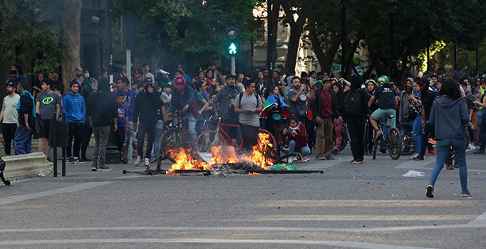 BM'den Şili'ye acil diyalog çağrısı