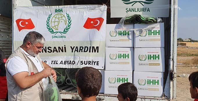 İHH'den Tel Abyad'daki sivillere insani yardım