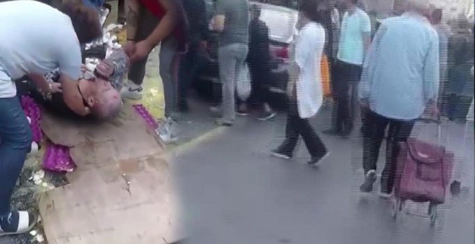 Kadıköy'de fren yerine gaza basan sürücü pazara daldı
