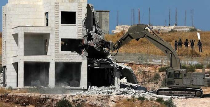 İsrail Doğu Kudüs'te Filistinlilere ait bir binayı daha yıktı