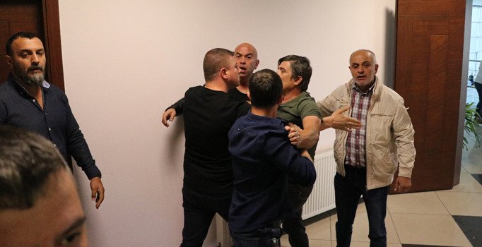 Denizlispor basın toplantısına silahlı baskın