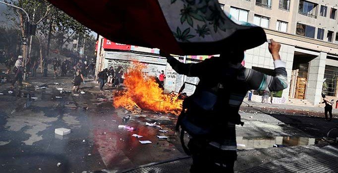 Şili'de 'ulaşıma zam' protestoları: 18 ölü, 150'den fazla yaralı